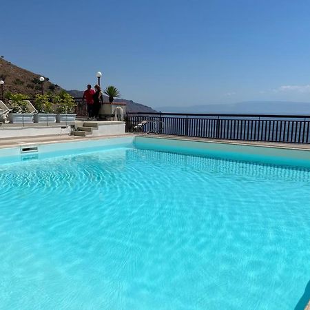 Elisa'S House Apartment Taormina Luaran gambar