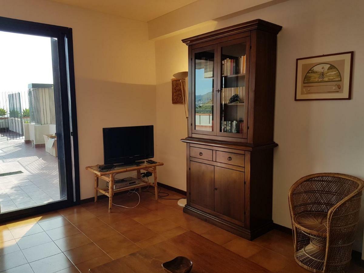 Elisa'S House Apartment Taormina Luaran gambar
